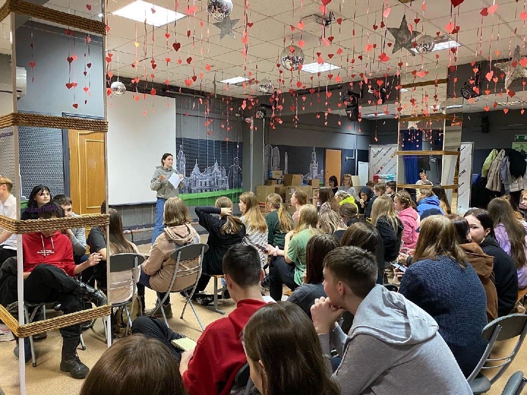 Дзержинский, образование