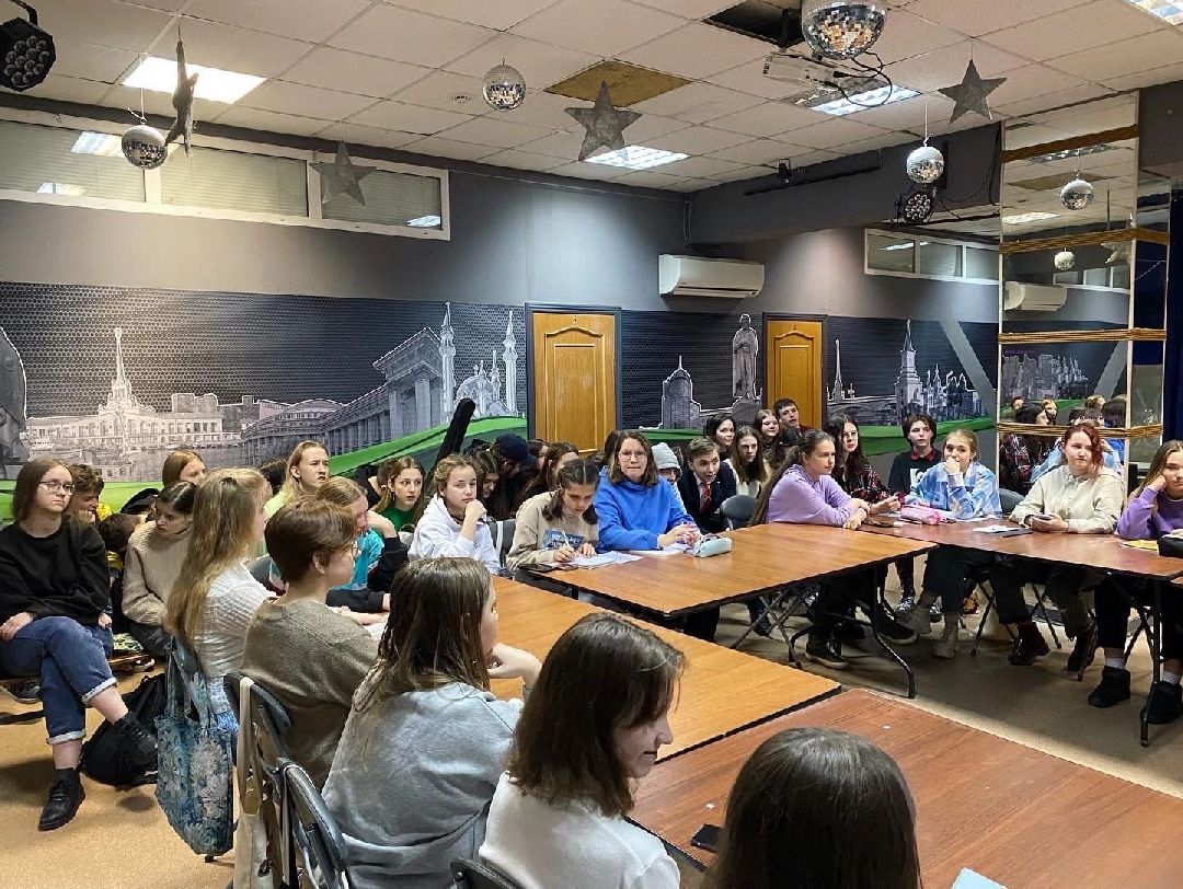 Дзержинский, образование