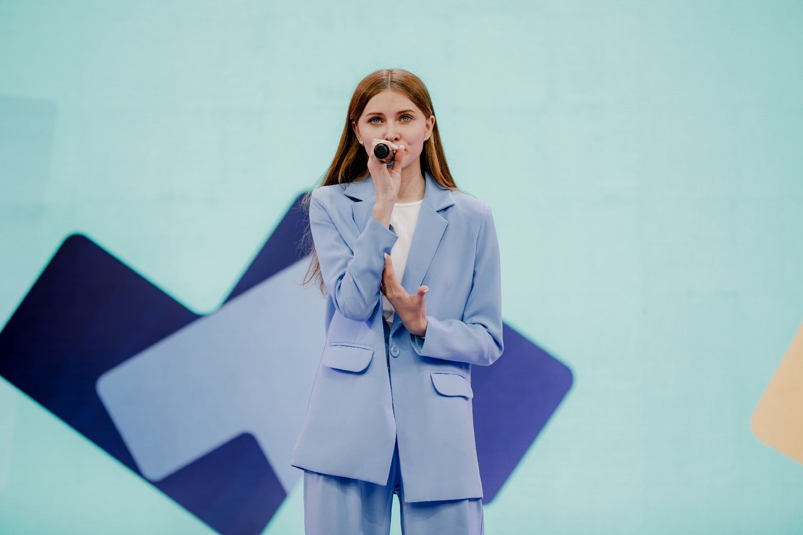 вокал; эврика; видное; победа; успех