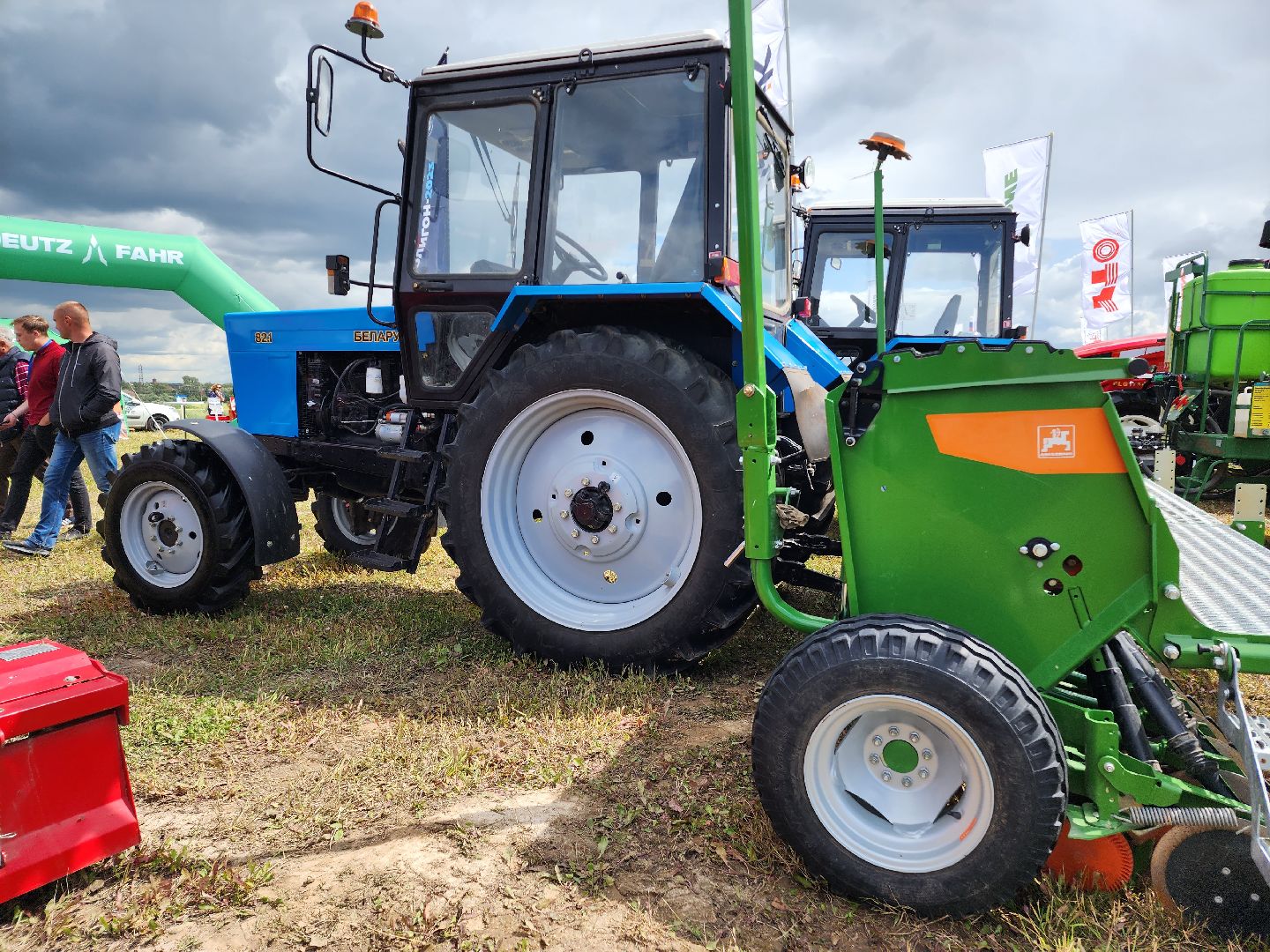 Домодедово, сельскохозяйственная техника, комбайн, трактор, урожай, эффективность