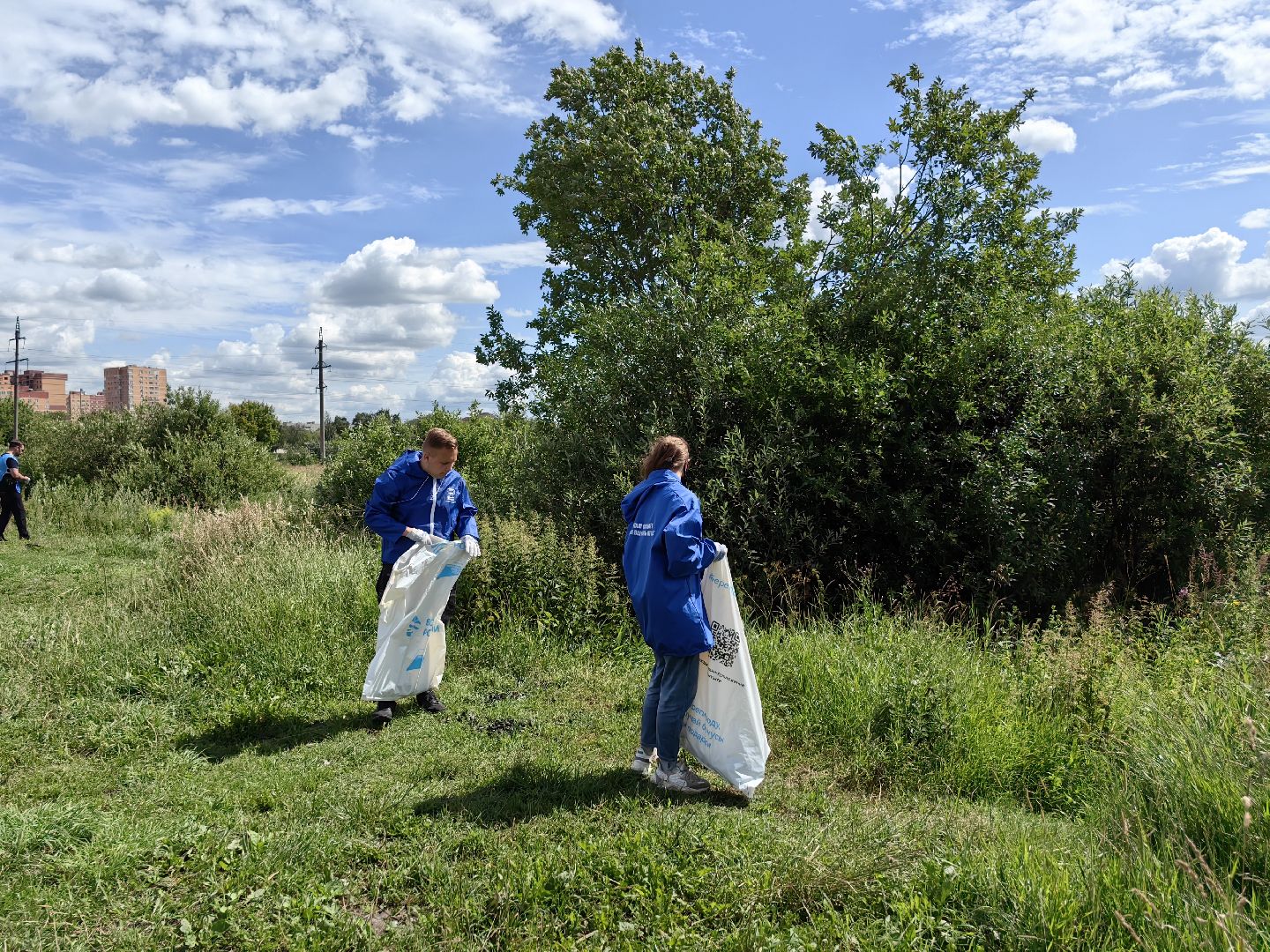 Мусор, берег, водоём, акция, волонтёры