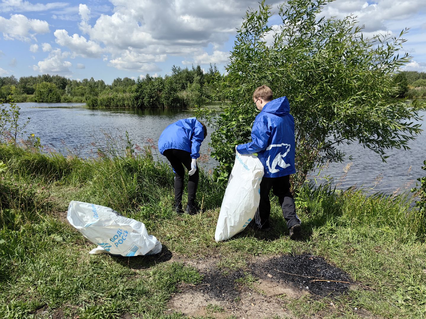 Мусор, берег, водоём, акция, волонтёры