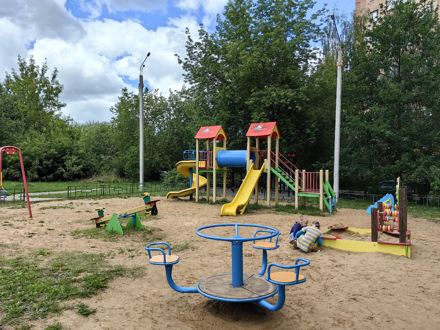 Детская площадка, качели, карусели, дети, благоустройство