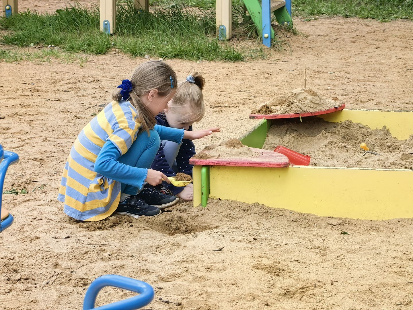 Детская площадка, качели, карусели, дети, благоустройство