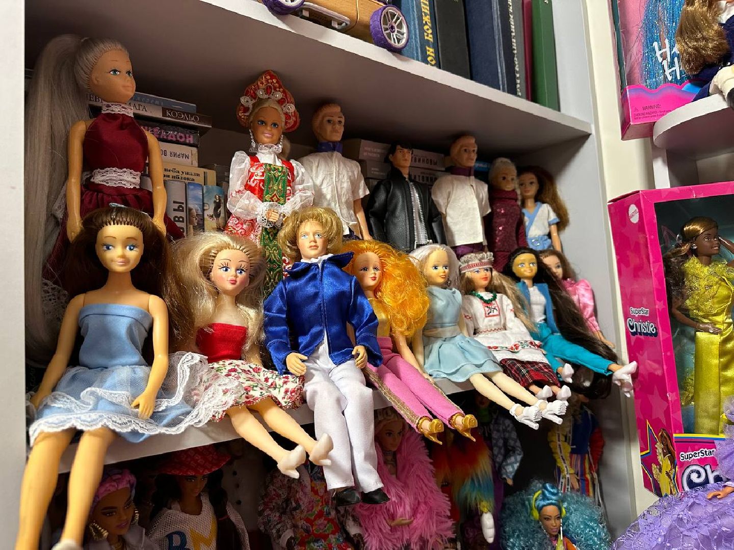 Барби, коллекционер Барби, коллекция кукол в Подмосковье, Наро-Фоминск, кукла, куклы, советские куклы, игрушка, На-На, Лёвкин, фильм