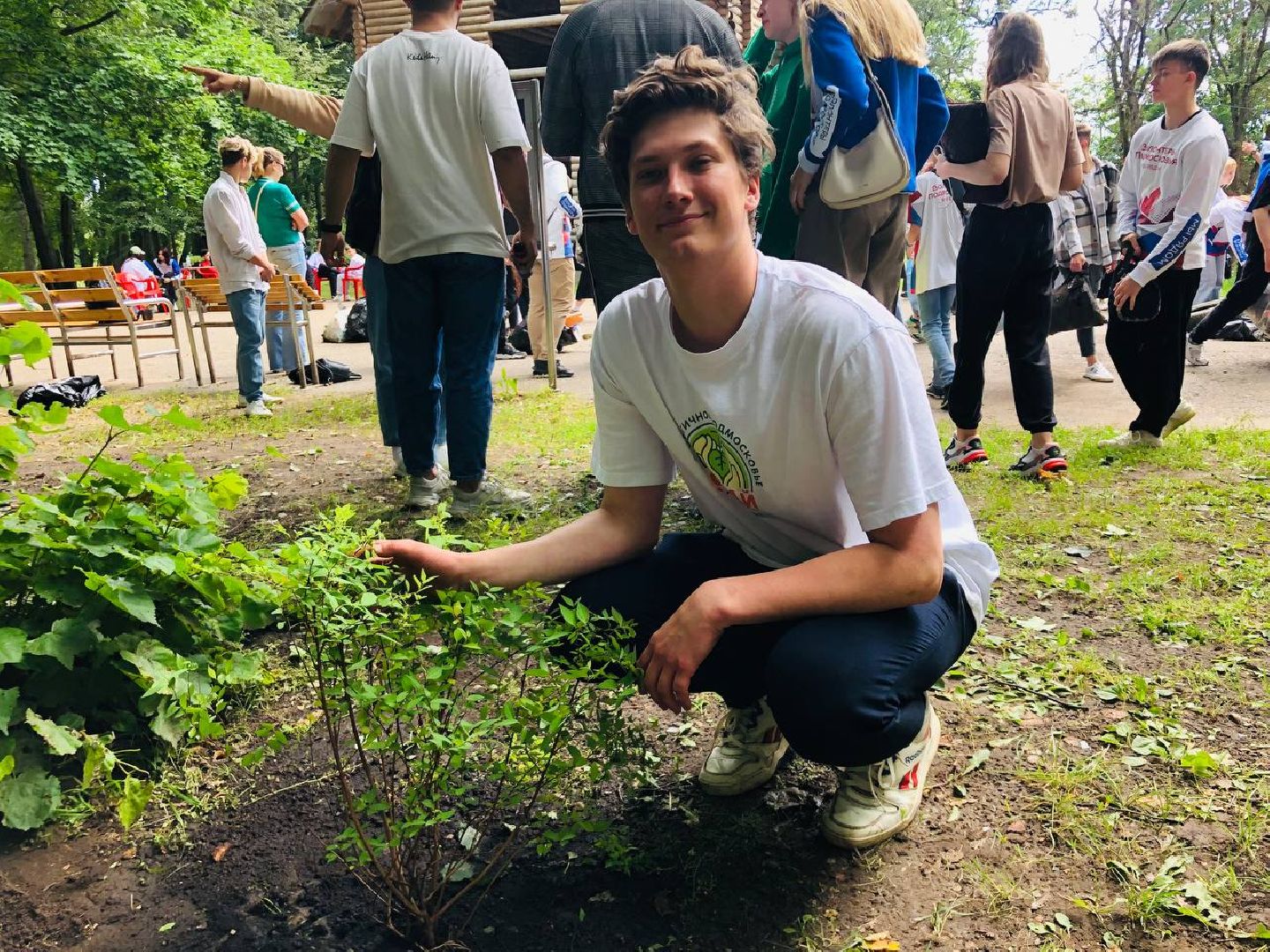 Руза, волонтеры, субботник, высадка саженцев, 1000-й саженец, экология