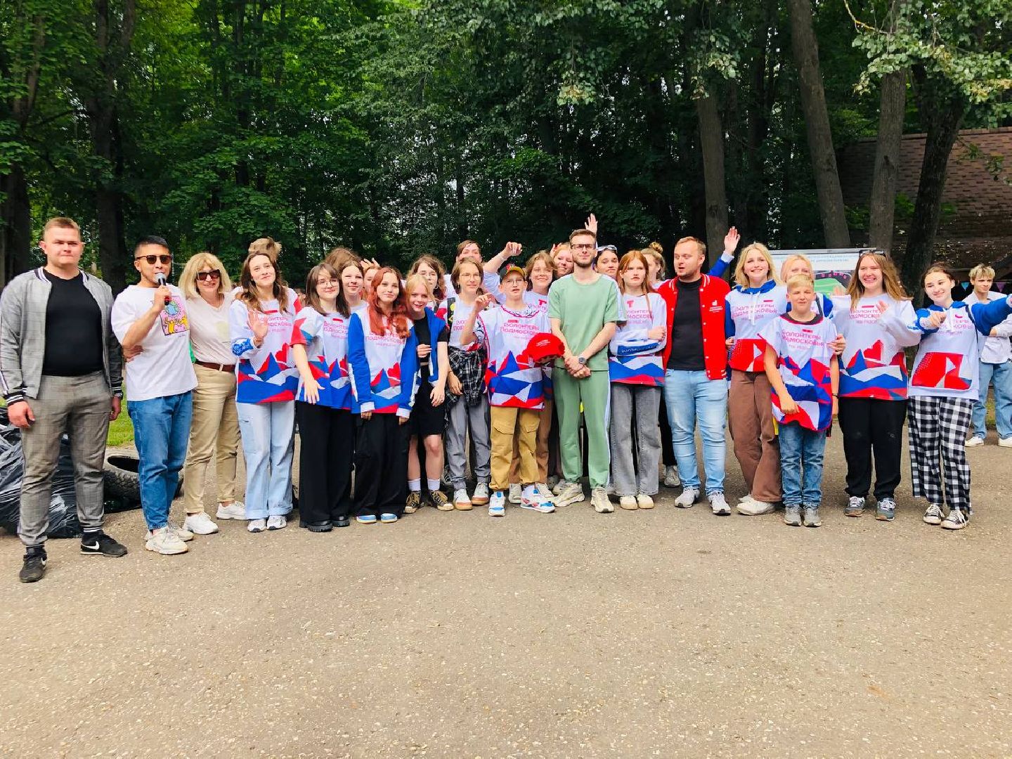 Руза, волонтеры, субботник, высадка саженцев, 1000-й саженец, экология