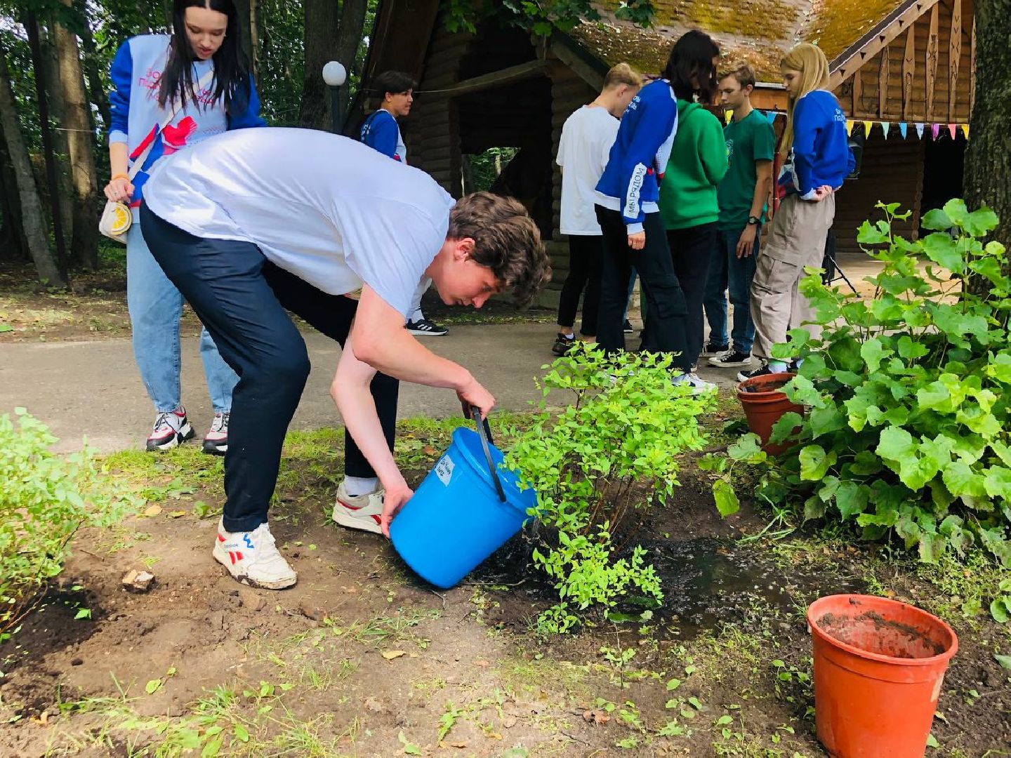 Руза, волонтеры, субботник, высадка саженцев, 1000-й саженец, экология