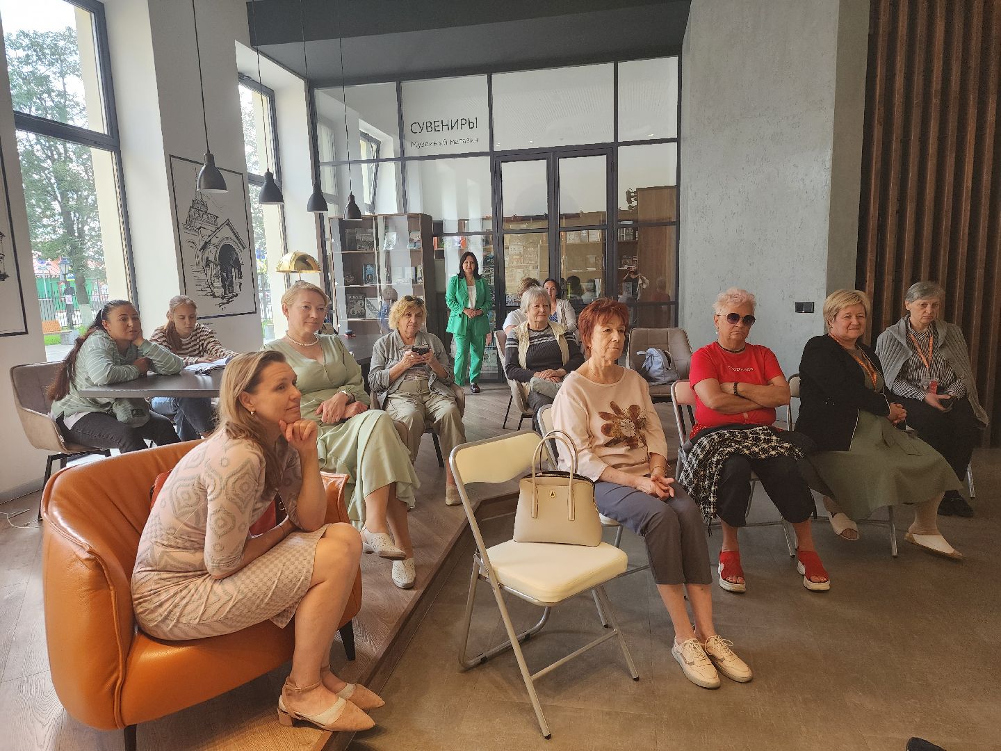 Звенигород, культура, Звенигородской Манеж, литература, современные авторы