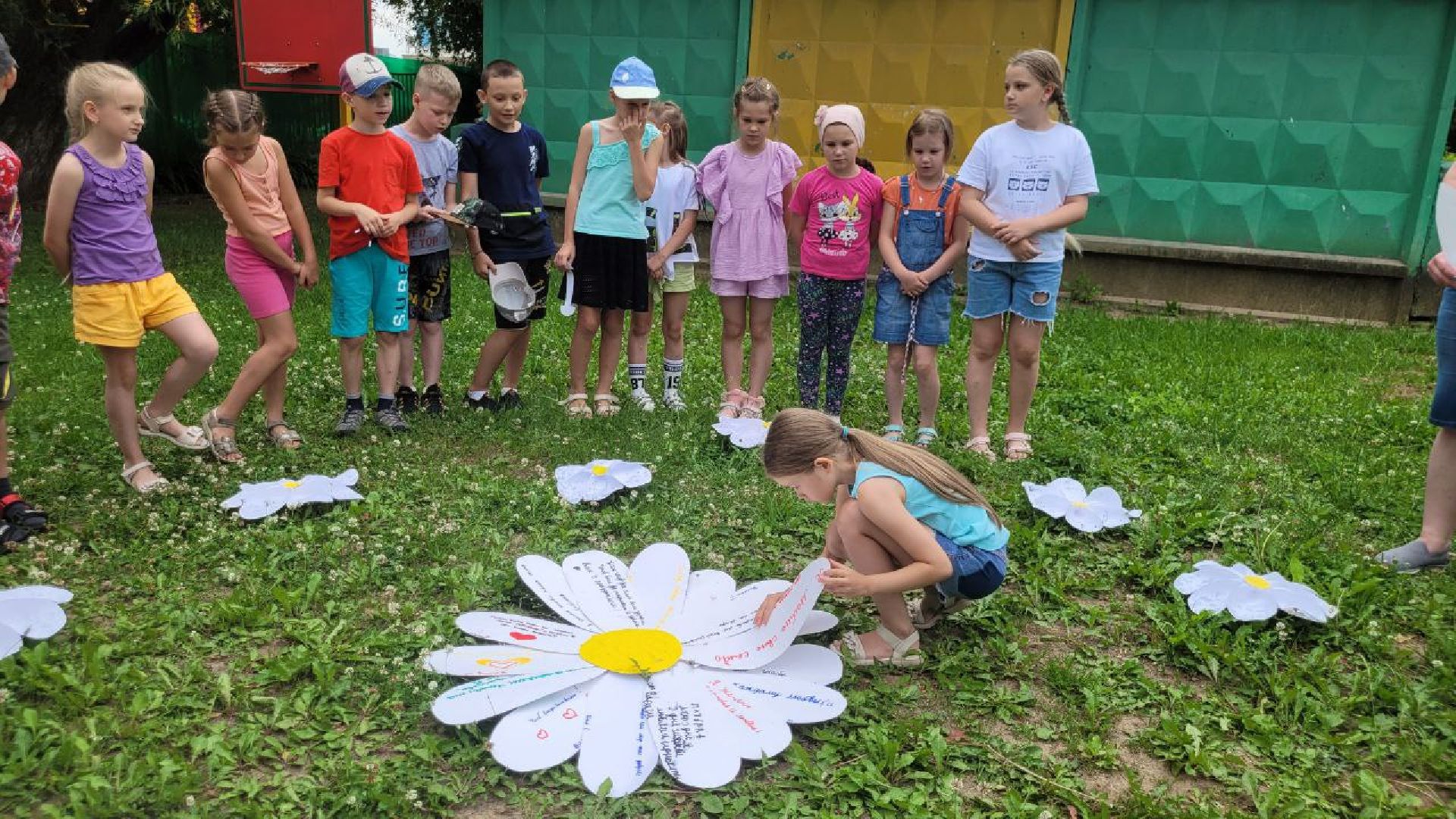 дети; семья; ценности; лагерь; видное