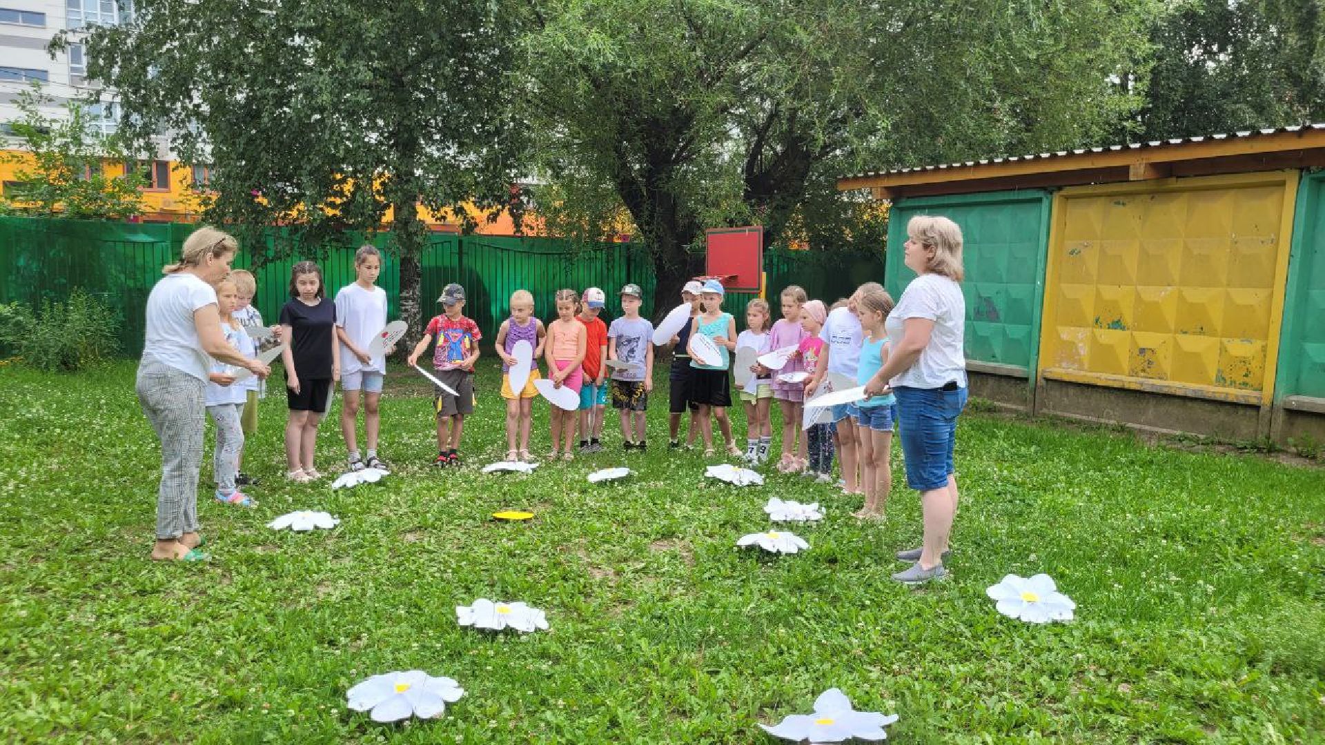 дети; семья; ценности; лагерь; видное