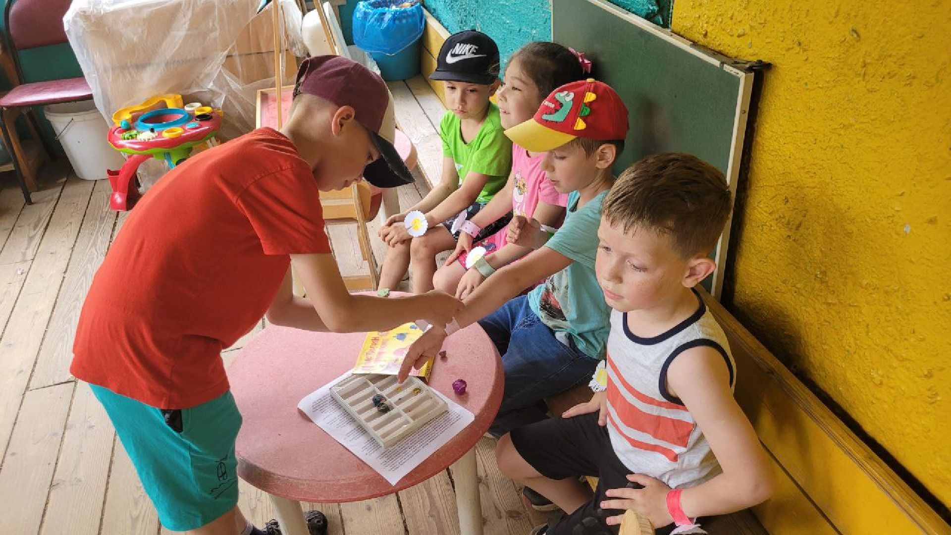 дети; семья; ценности; лагерь; видное