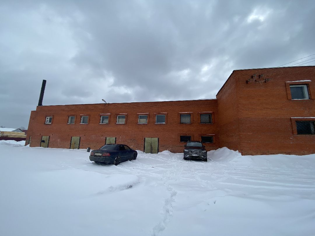 Шаховская, Завод, Промышленность