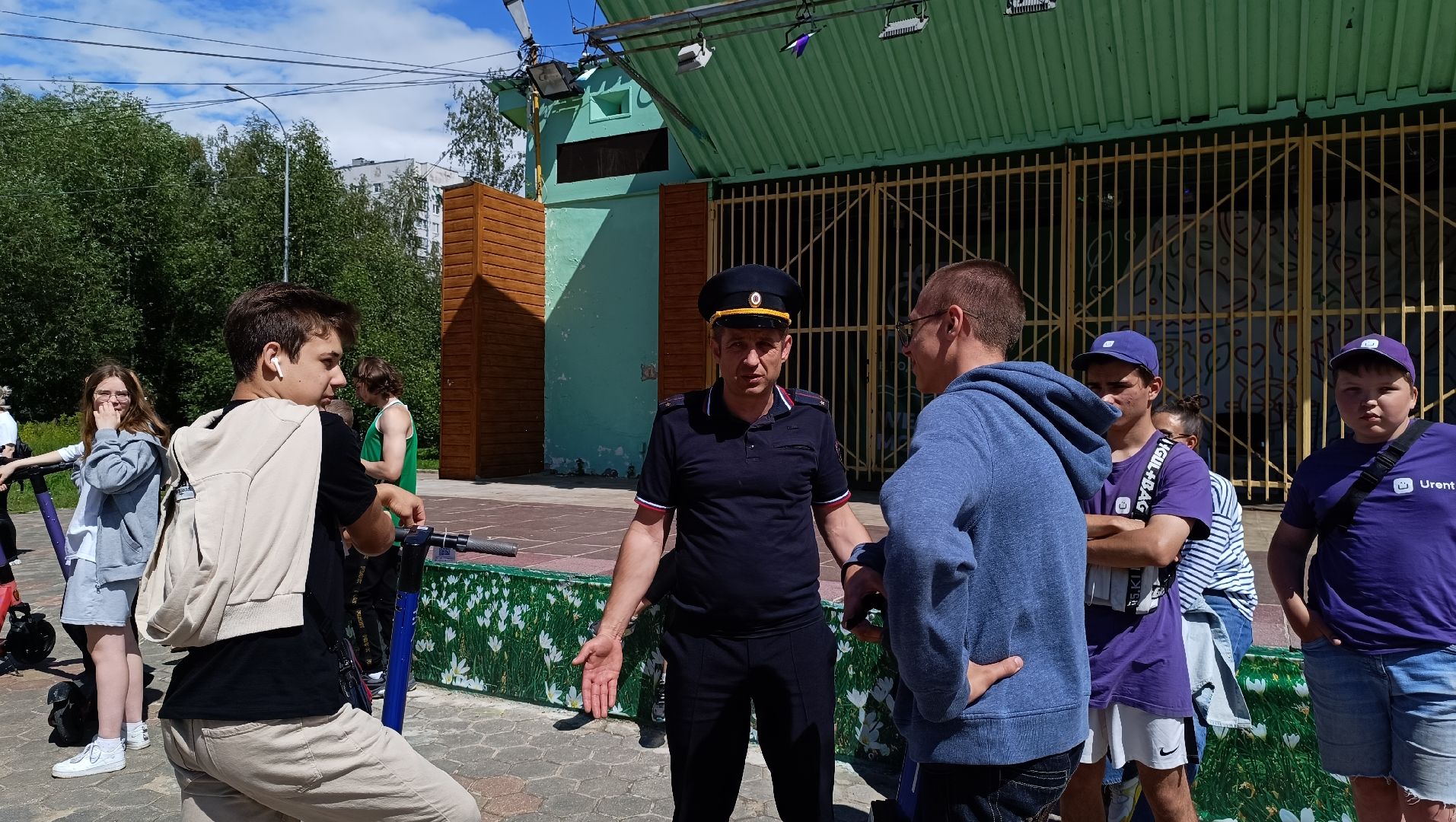 Лобня, парк, самокат