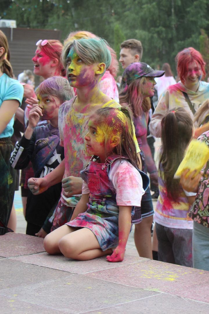 Лобня, краски, фестиваль