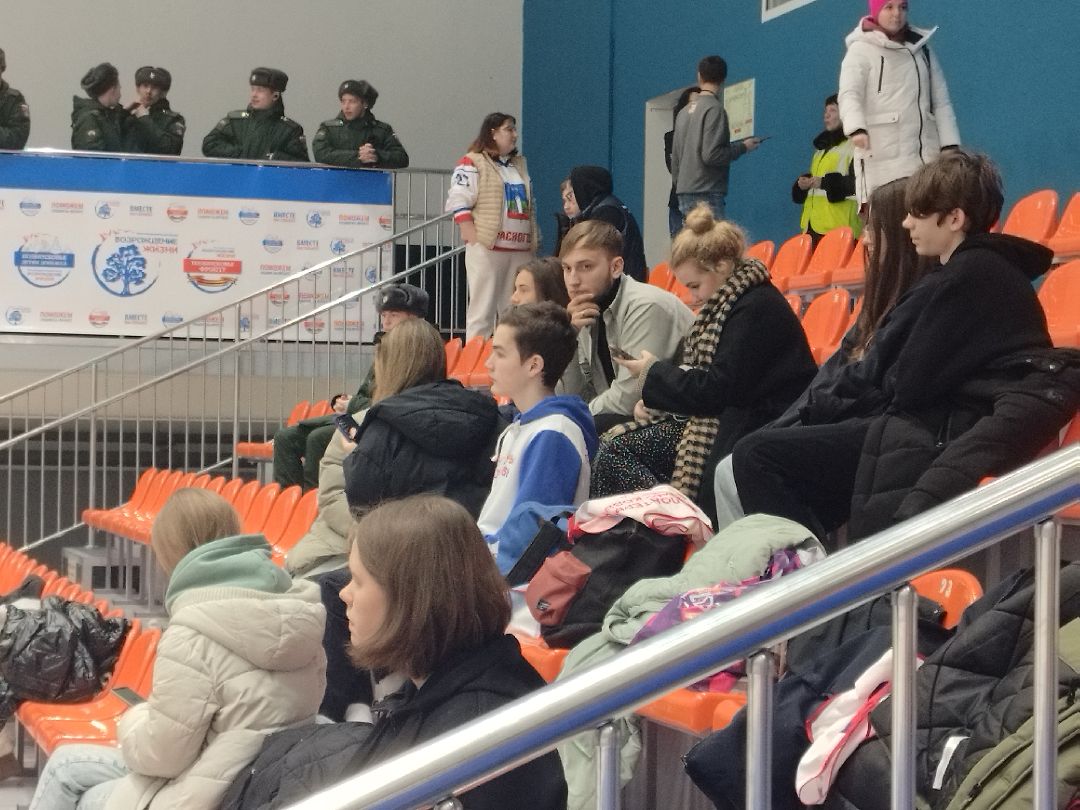 Красногорск, хоккей, СВО, волонтеры, благотворительность