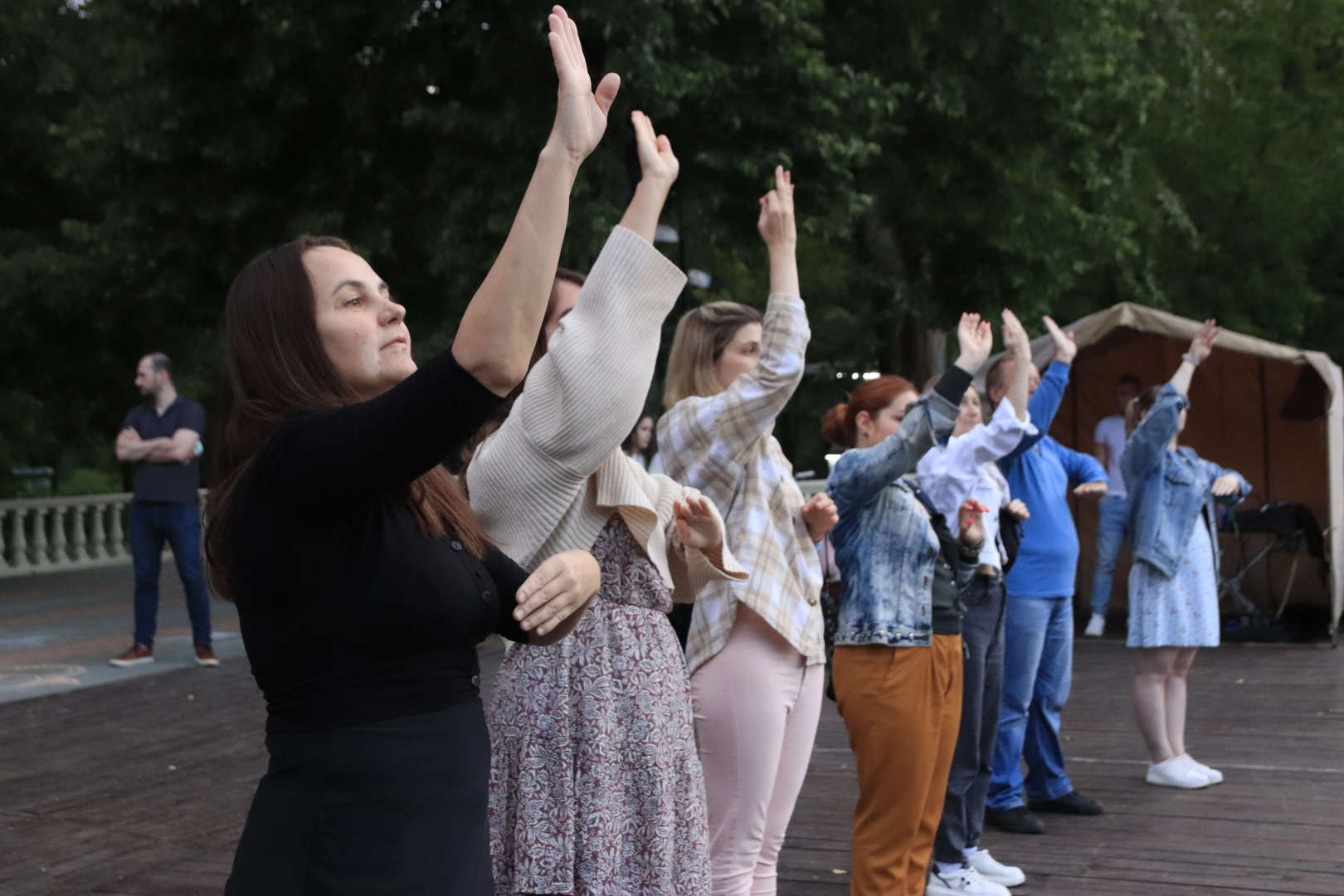 Культура, танцы, искусство,парки,лето в Подмосковье,восточные танцы