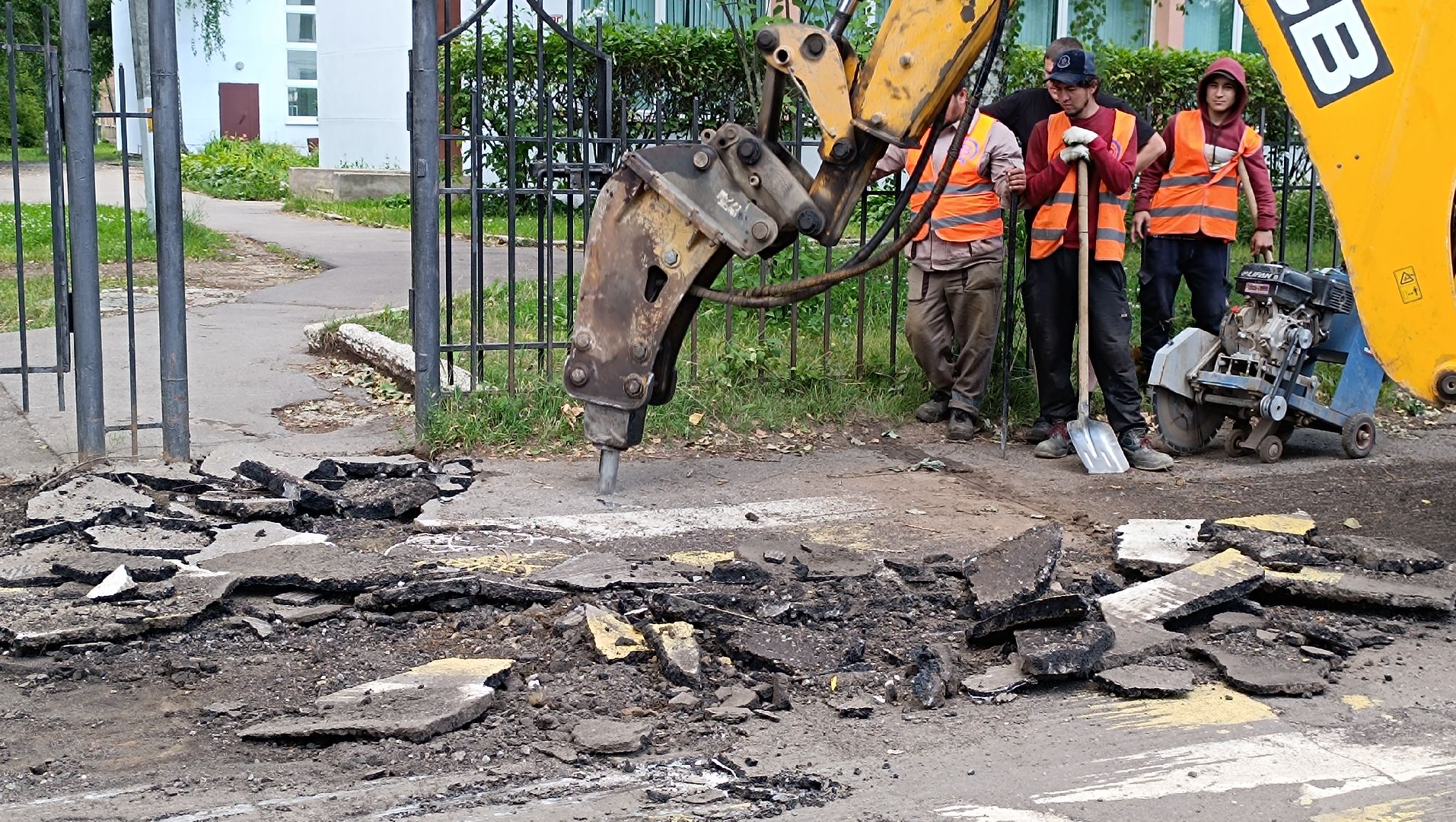 Лобня, дорога, школа