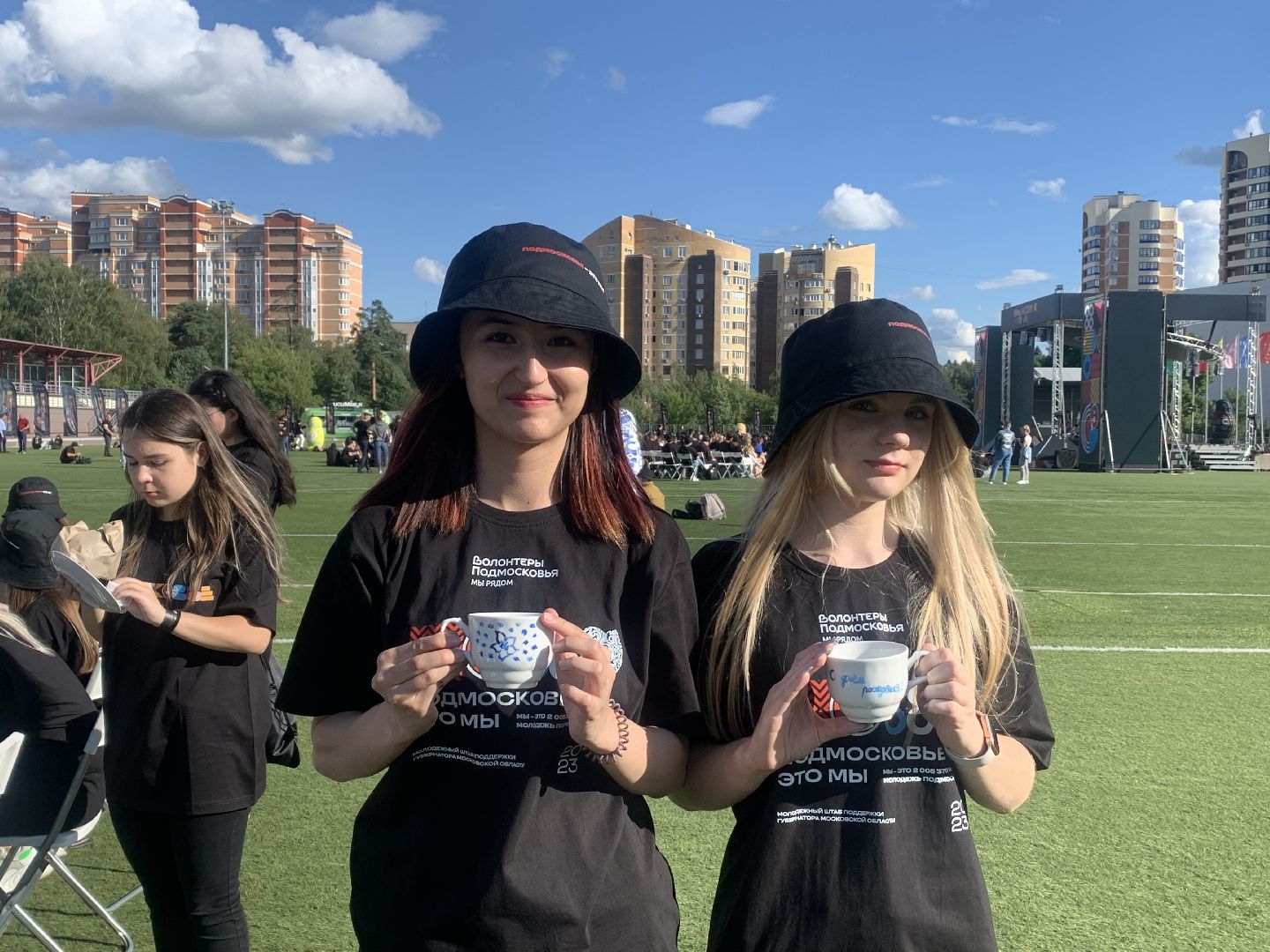 Роспись по стеклу,Красногорск, люди,творчество, народные ремесла, народ, традиции