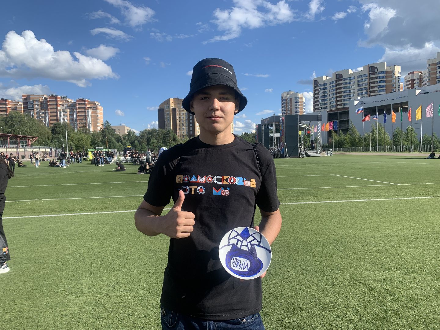 Роспись по стеклу,Красногорск, люди,творчество, народные ремесла, народ, традиции