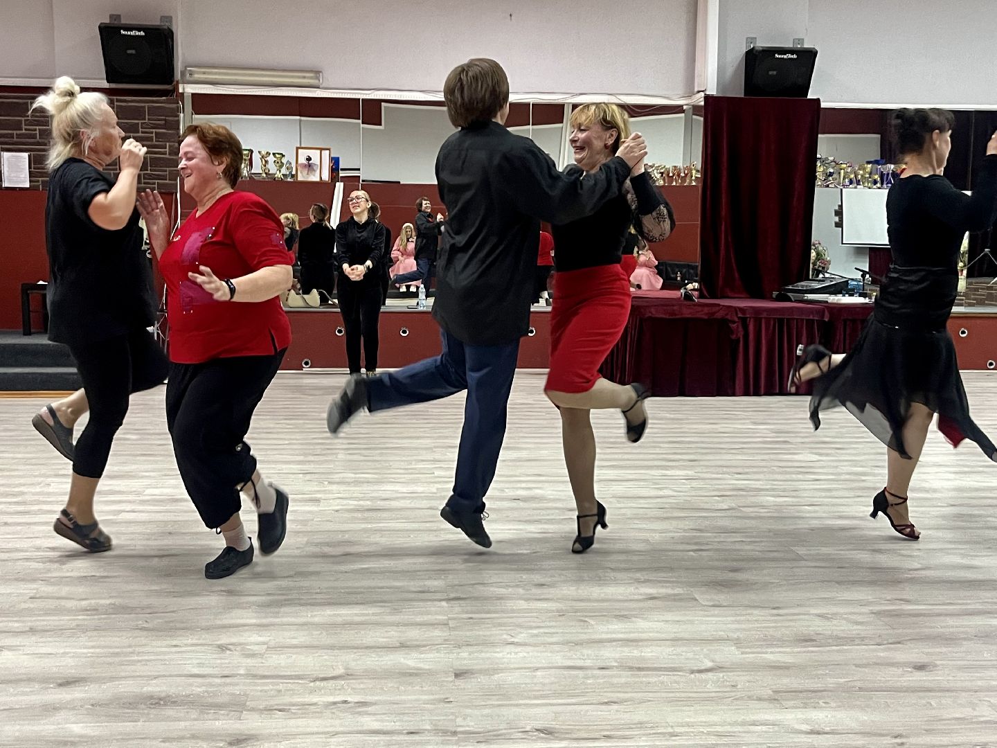 Наро-Фоминск, активное долголетие, культура Подмосковья, бальные танцы, джайв, кадриль, ЦДК «Звезда»