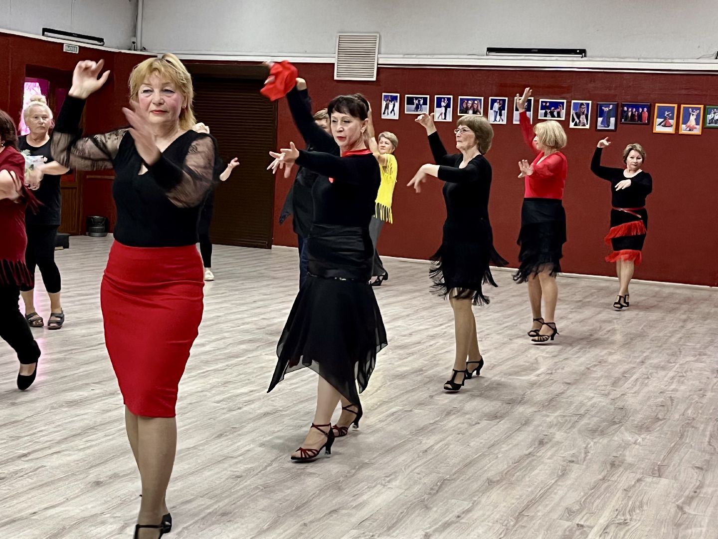 Наро-Фоминск, активное долголетие, культура Подмосковья, бальные танцы, джайв, кадриль, ЦДК «Звезда»