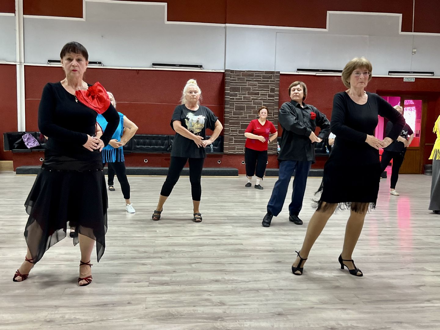 Наро-Фоминск, активное долголетие, культура Подмосковья, бальные танцы, джайв, кадриль, ЦДК «Звезда»