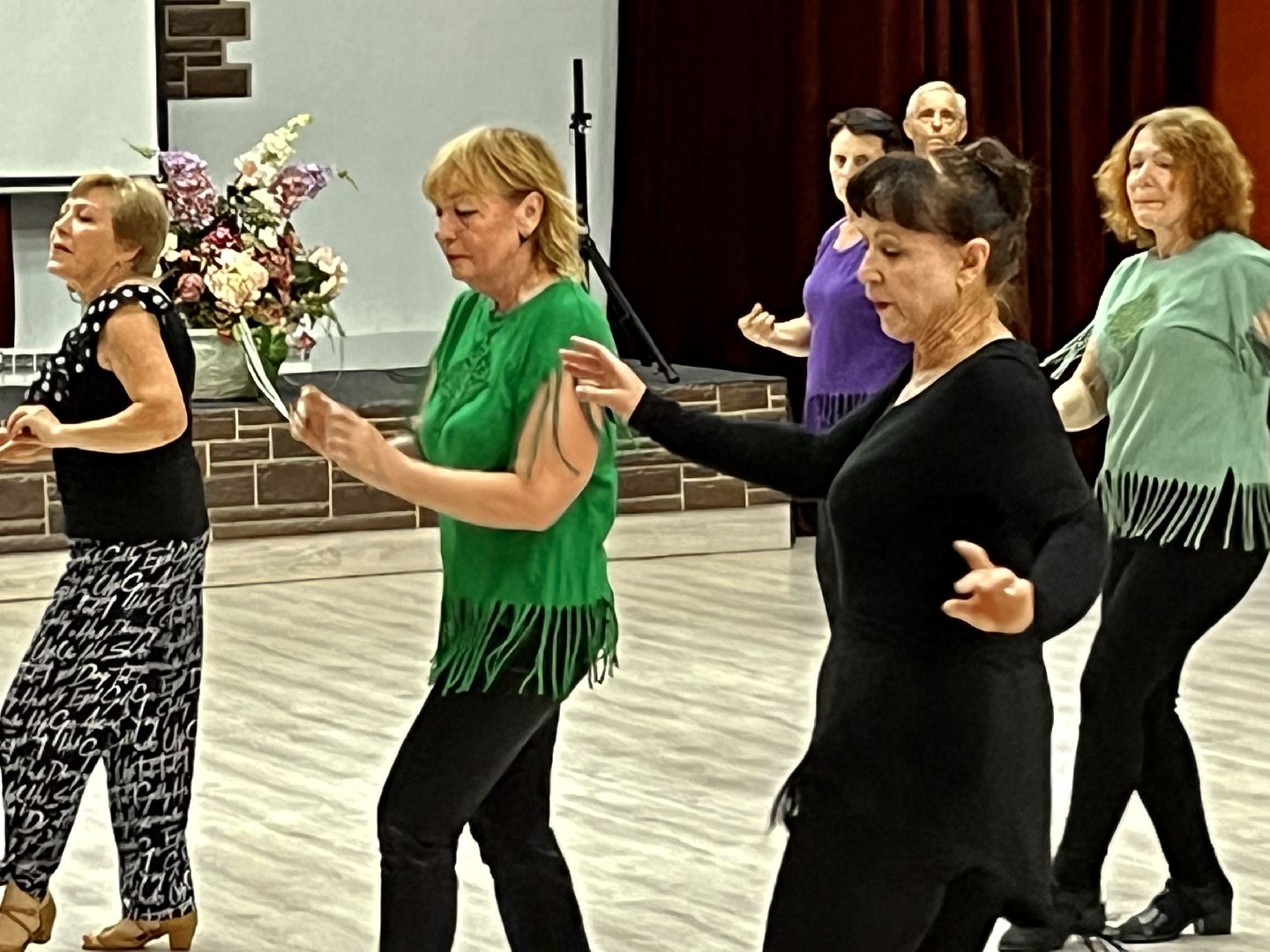 Наро-Фоминск, активное долголетие, культура Подмосковья, бальные танцы, джайв, кадриль, ЦДК «Звезда»