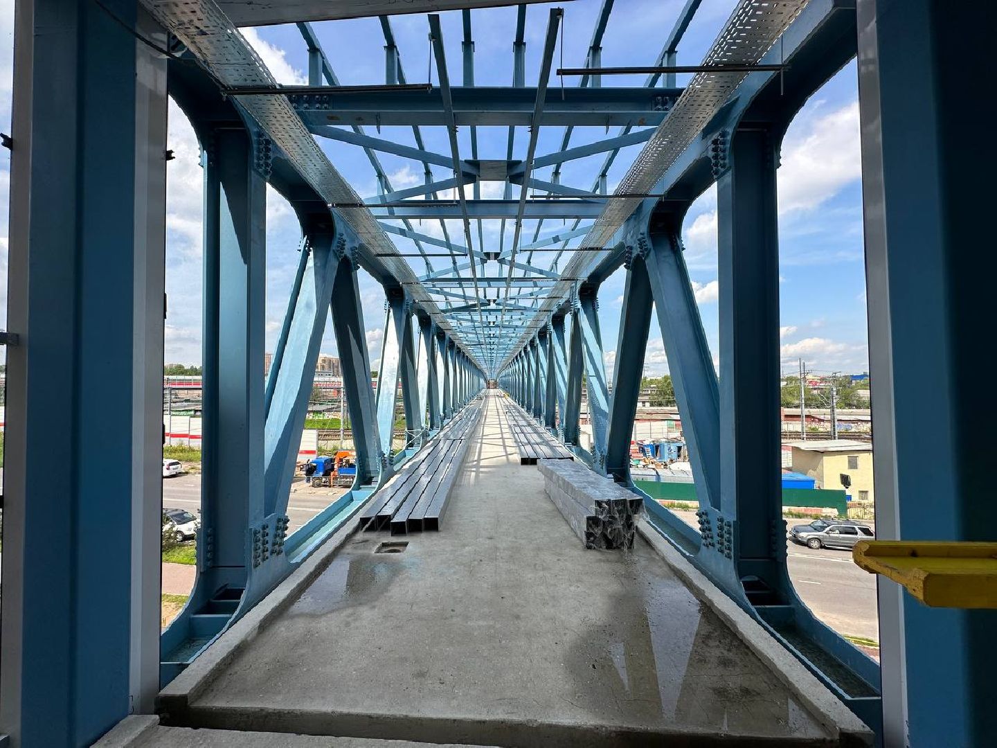 Реутов, строительство, переход, над землёй