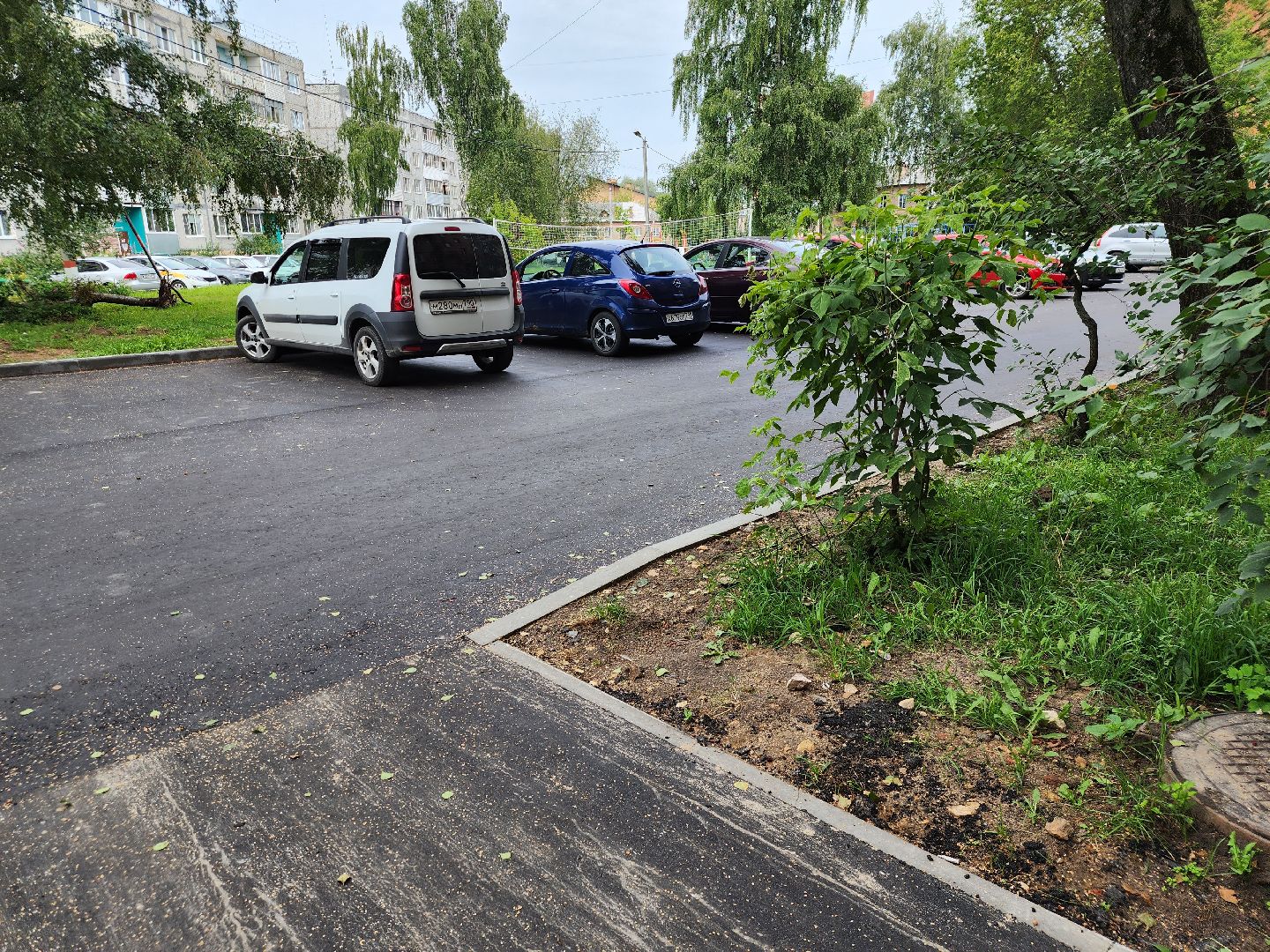 Павловский Посад, городской округ Павловский Посад, благоустройство, асфальт, дом, двор, жители