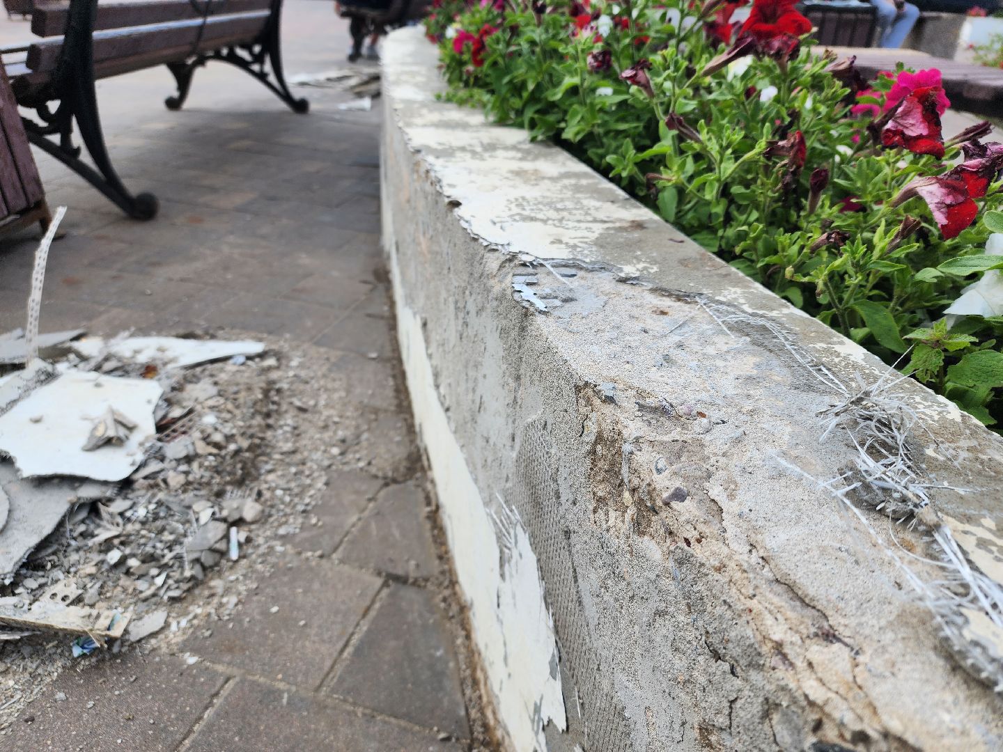 Павловский Посад, городской округ Павловский Посад, вокзал, люди, клумбы, ремонт, строительство, цветы, благоустройство