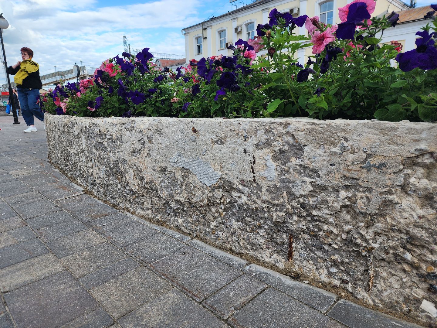 Павловский Посад, городской округ Павловский Посад, вокзал, люди, клумбы, ремонт, строительство, цветы, благоустройство