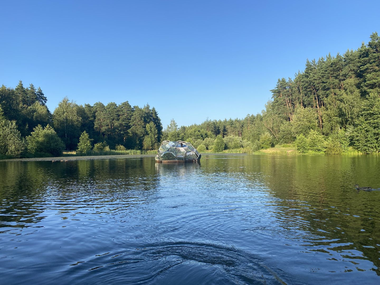 Раменское, общество, Кратовское озеро, художник построил домик на воде