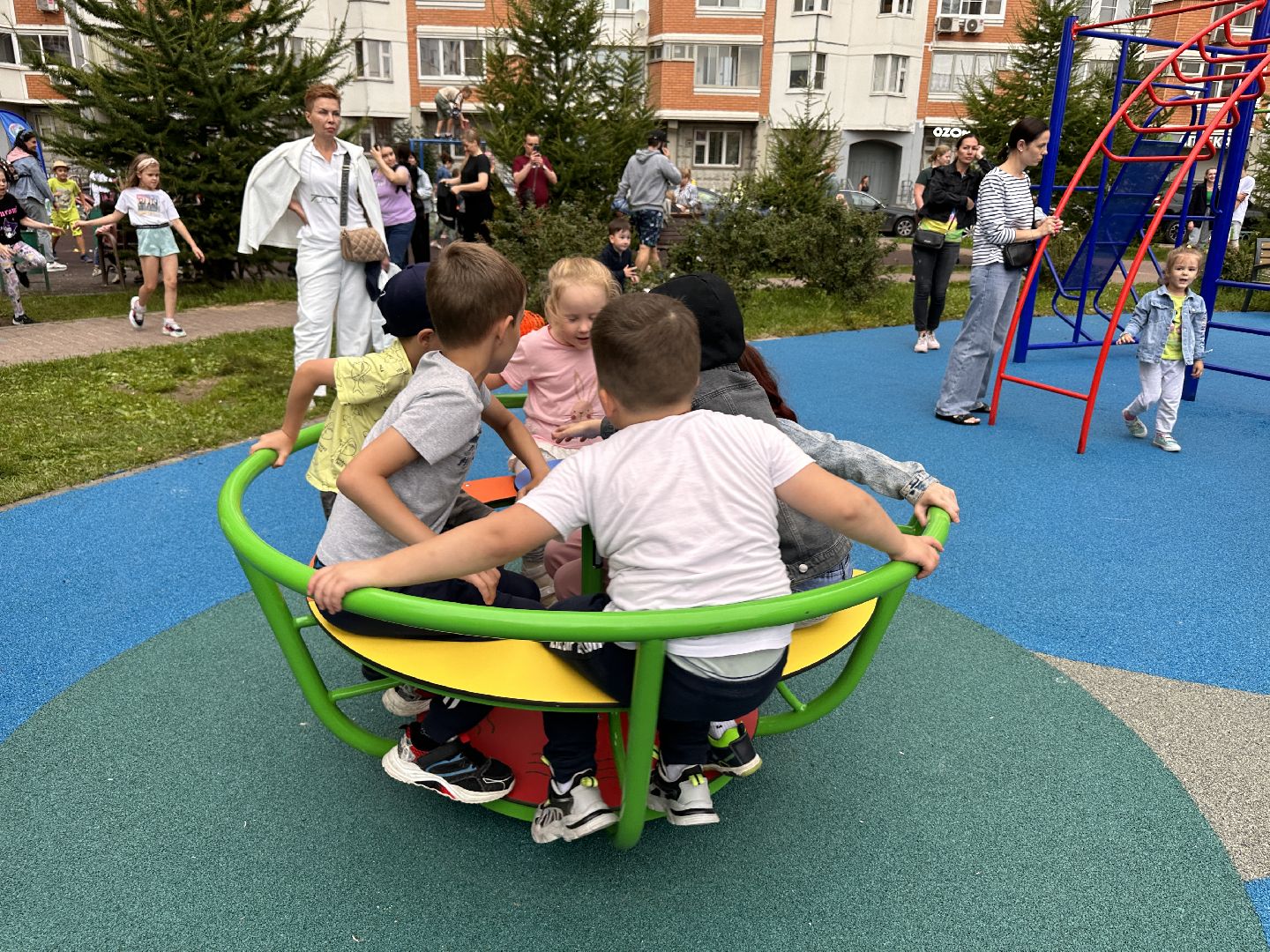 Одинцово, Праздник двора, Благоустройство, Новая детская площадка