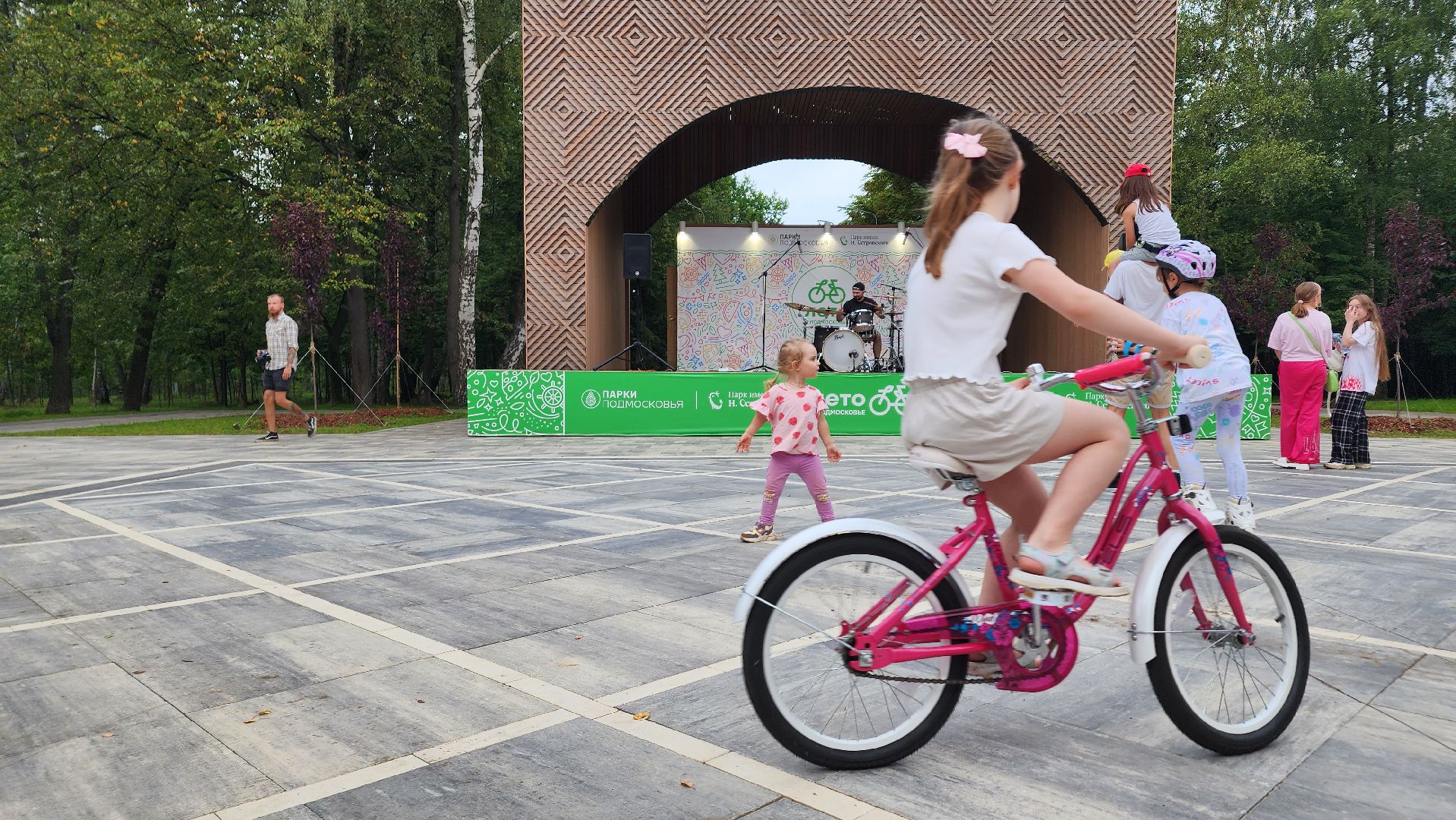 Ступино, молодежное лето, уличные музыканты