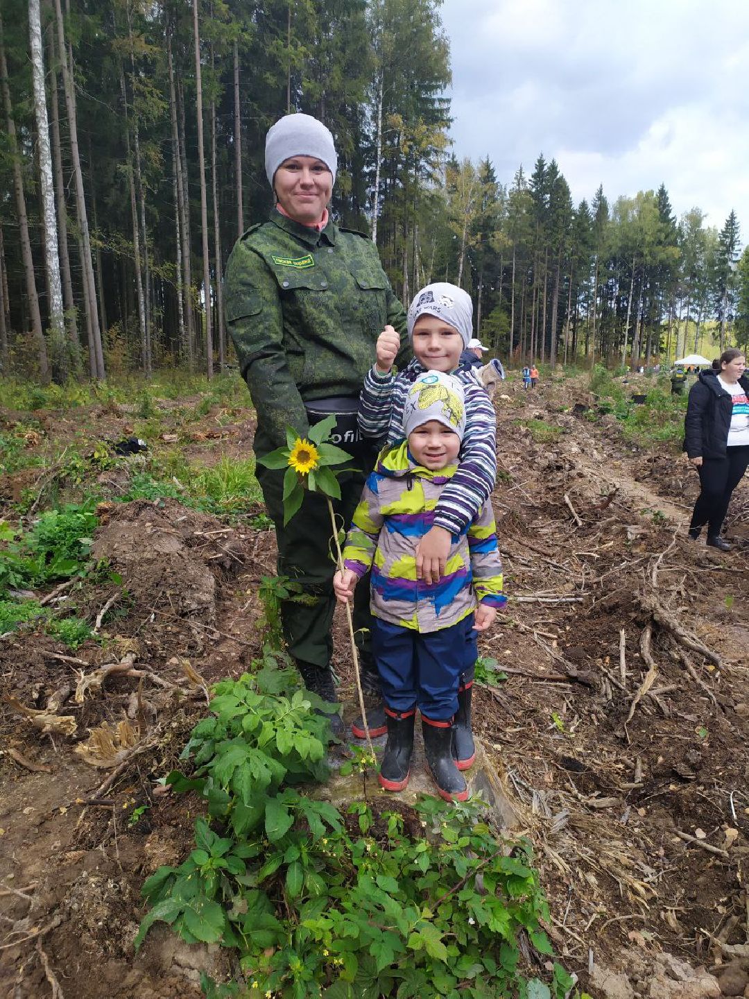 Истра, СВО, женщина, лес,