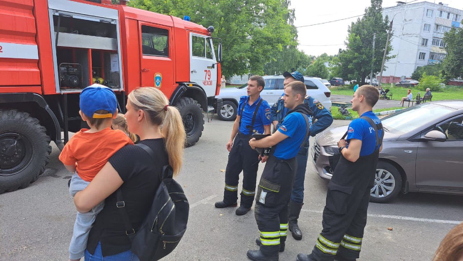 Чехов, праздник, ЖКХ, жители, двор, дети