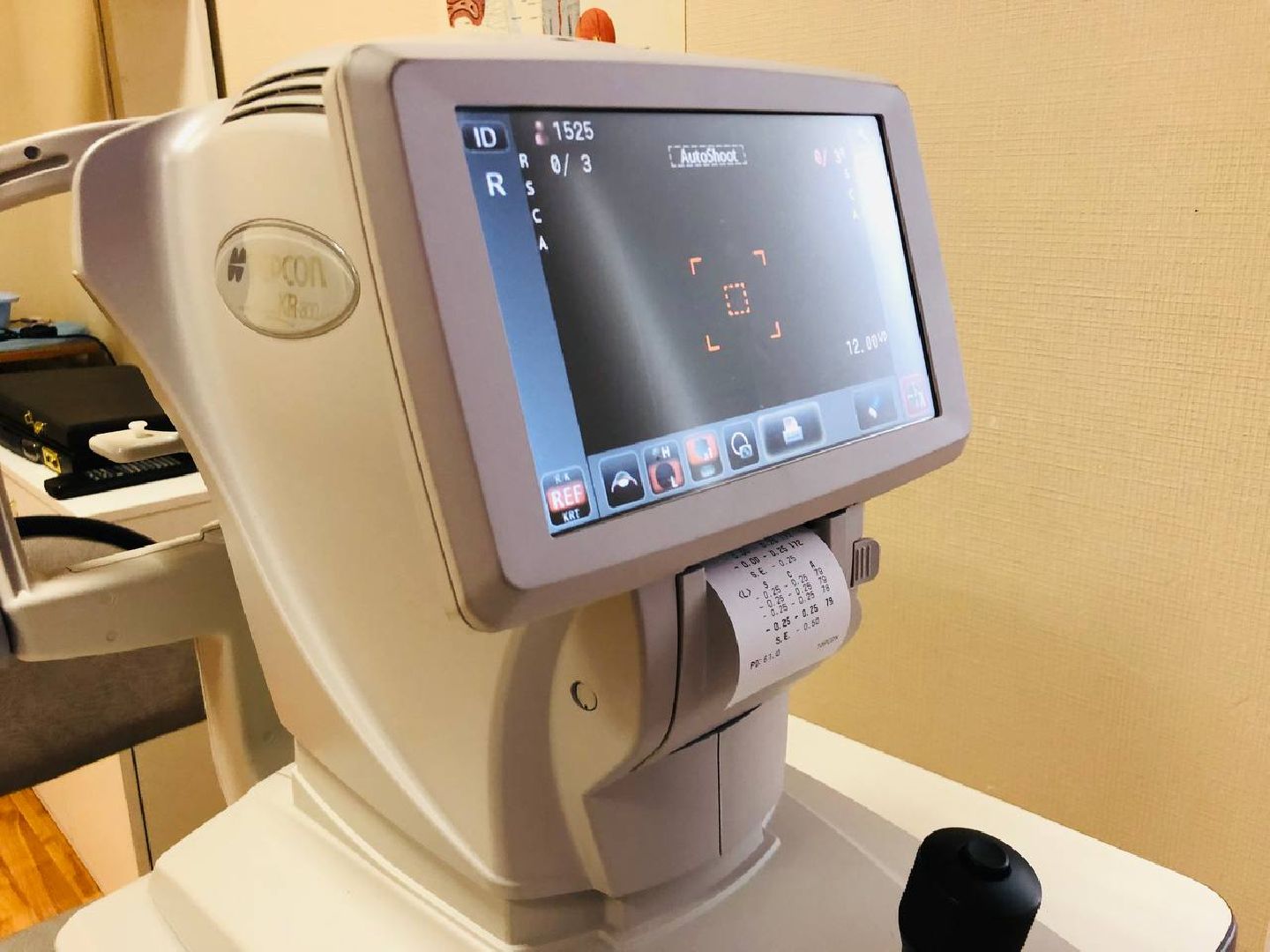 Руза, новое оборудование, офтальмолог, рефрактометр, пневмотонометр