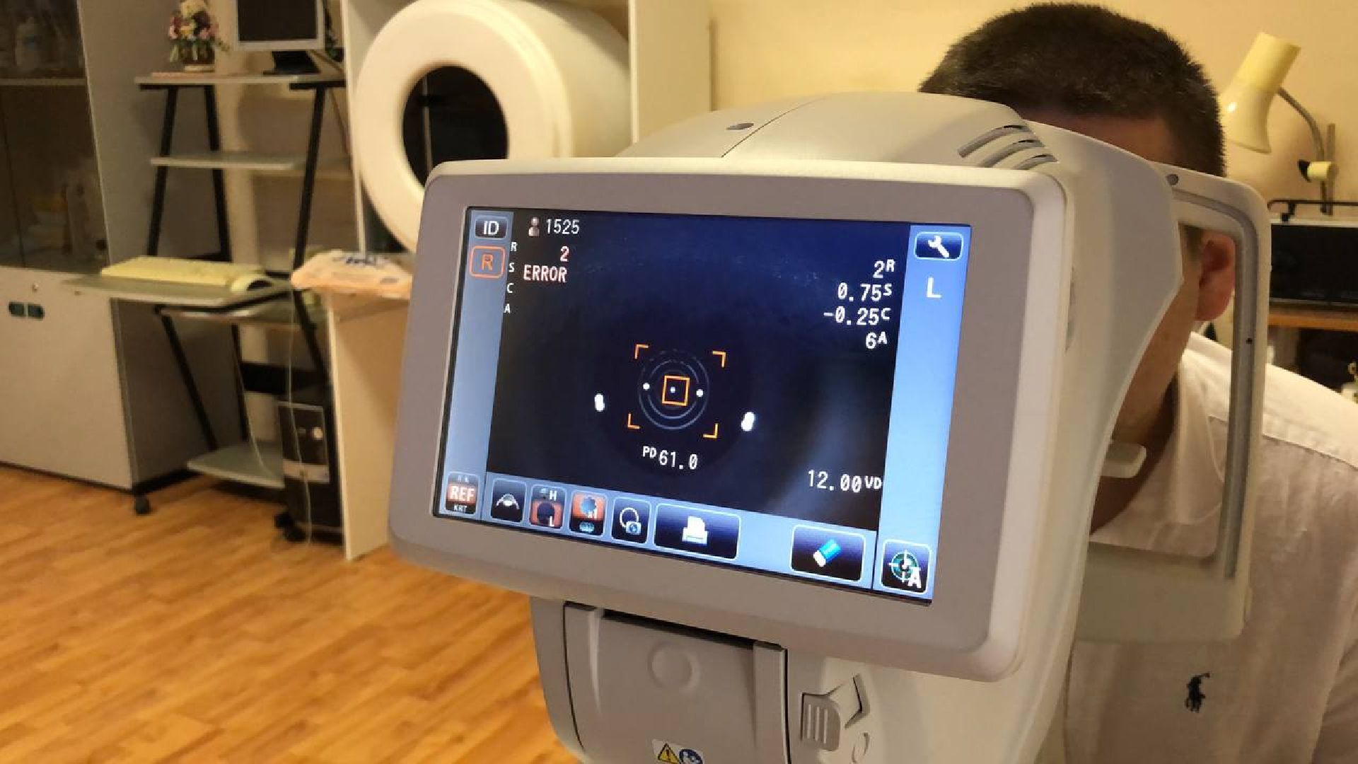 Руза, новое оборудование, офтальмолог, рефрактометр, пневмотонометр