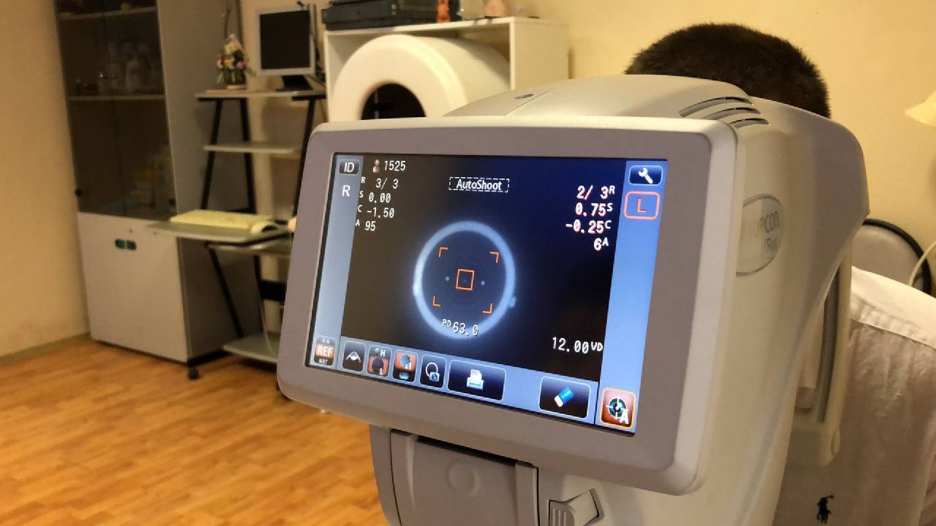 Руза, новое оборудование, офтальмолог, рефрактометр, пневмотонометр