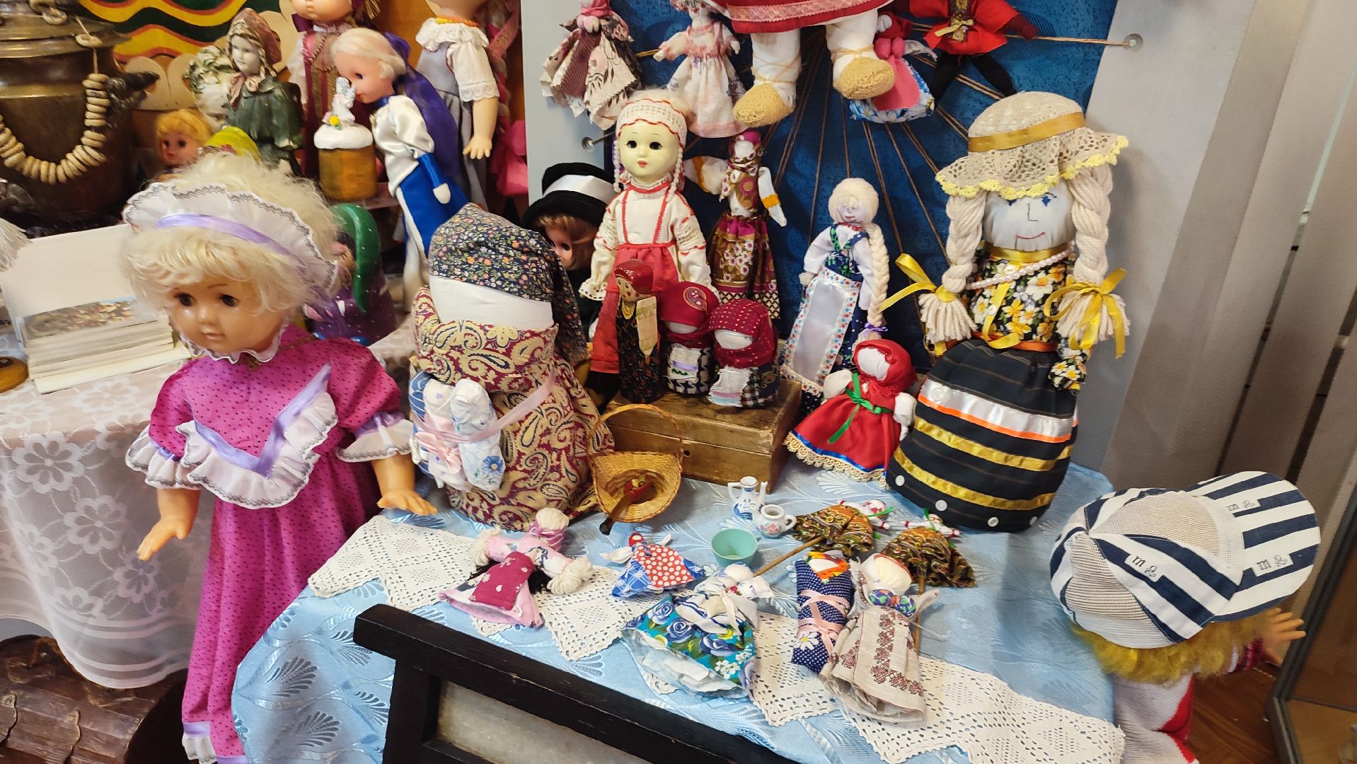 Кашира, музей кукол, барби, неваляшка, чебурашка
