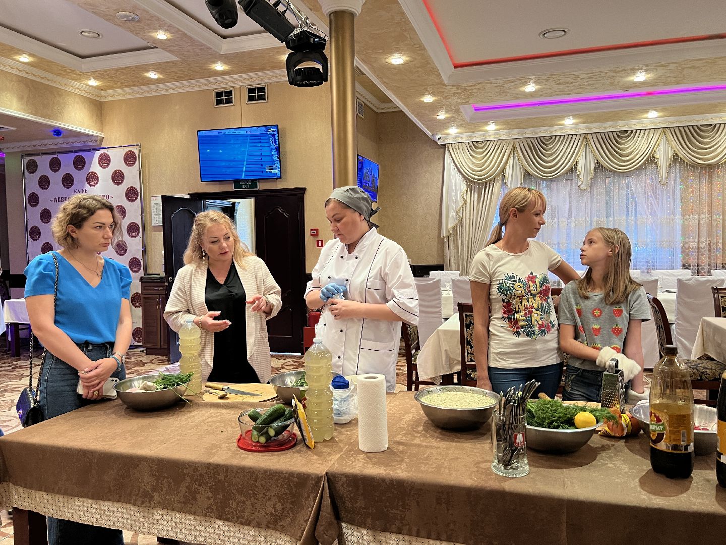 Химки, окрошка, Лебединое озеро, чемпионат