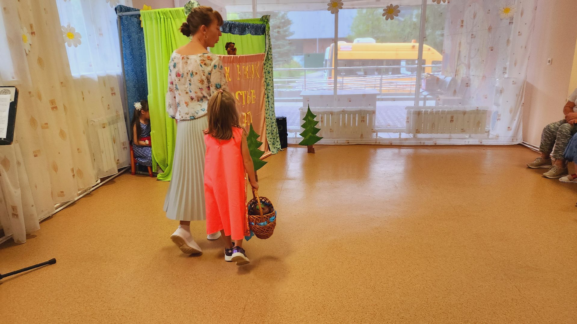 Подмосковье, Ивантеевка, общество