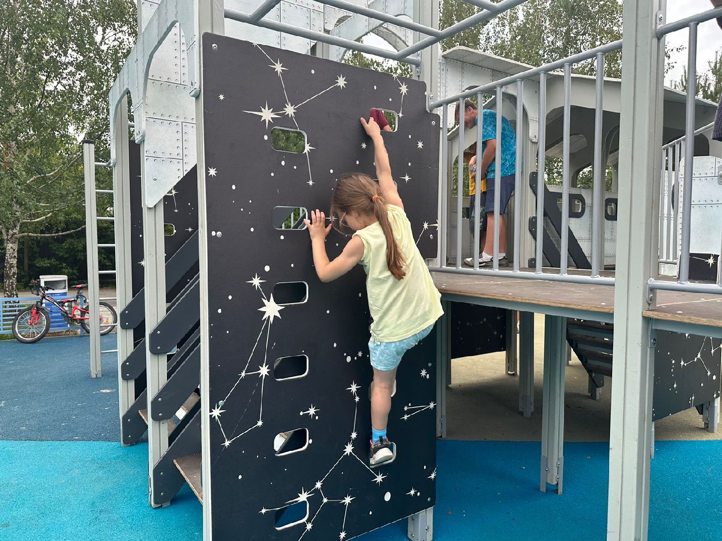 Губернаторская площадка, детский игровой комплекс, Софьино, Селятино