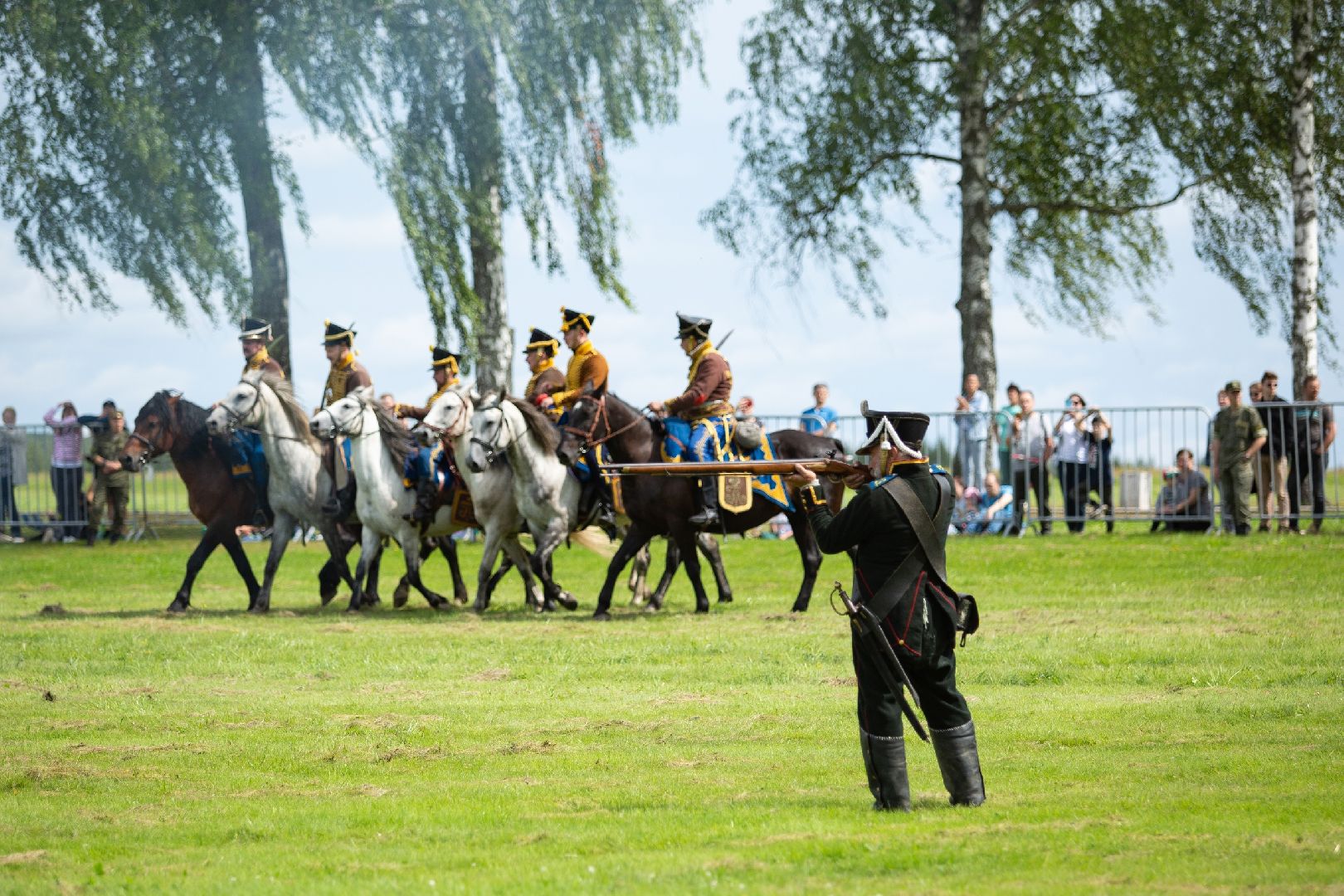 Можайск, Можайский городской округ, Подмосковье, фестиваль, партизаны, Бородинское поле, реконструкторы, Денис Давыдов, бой