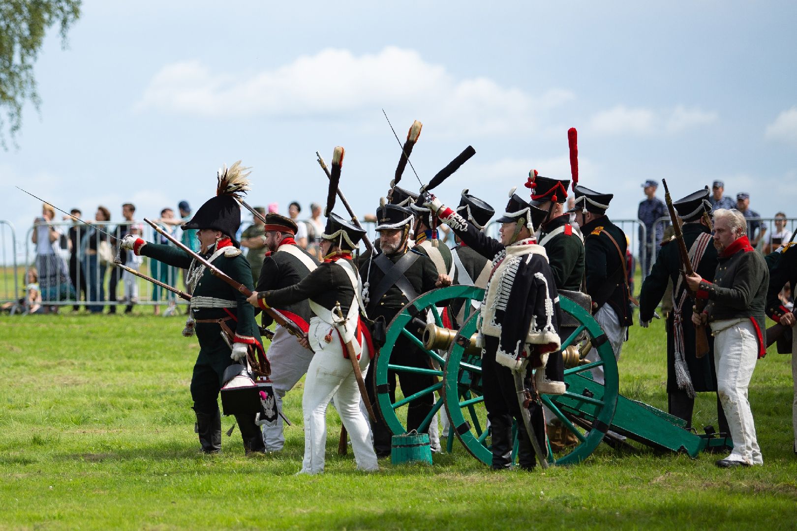 Можайск, Можайский городской округ, Подмосковье, фестиваль, партизаны, Бородинское поле, реконструкторы, Денис Давыдов, бой