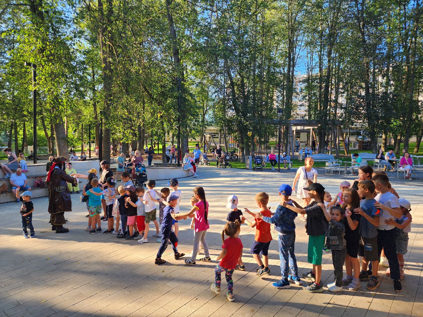 Звенигород, городской парк, день Военно-морского флота