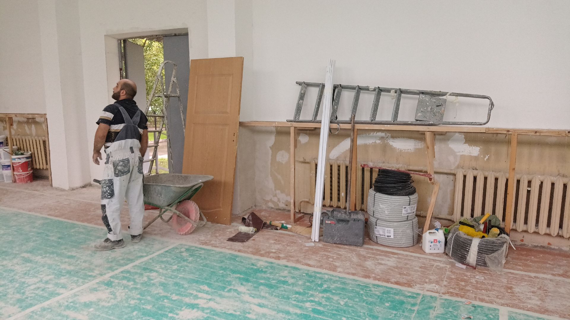 Реутов, образование, спортзал, ремонт, рабочие