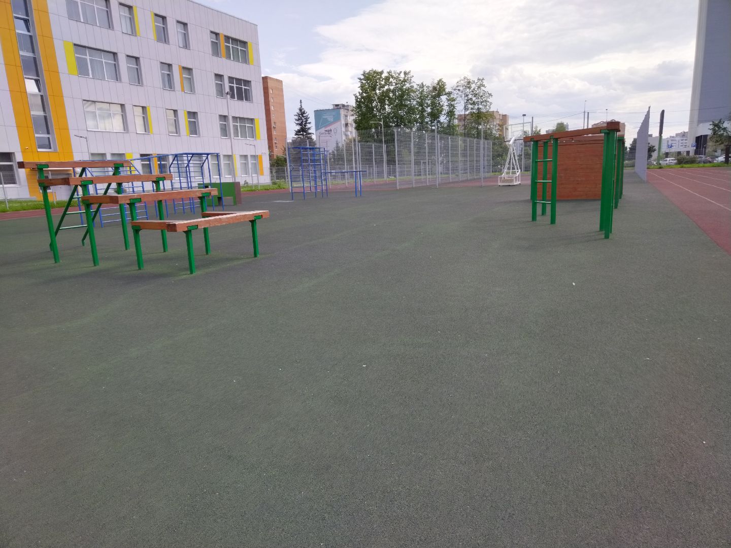 Мытищи, открытый стадион, гимназия №16