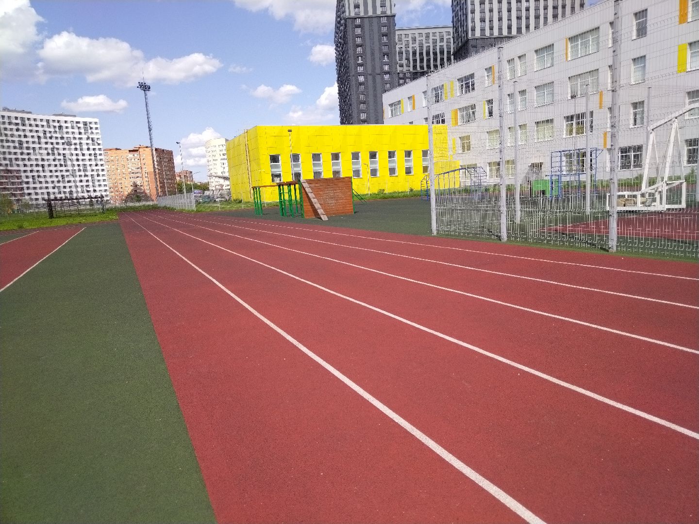 Мытищи, открытый стадион, гимназия №16